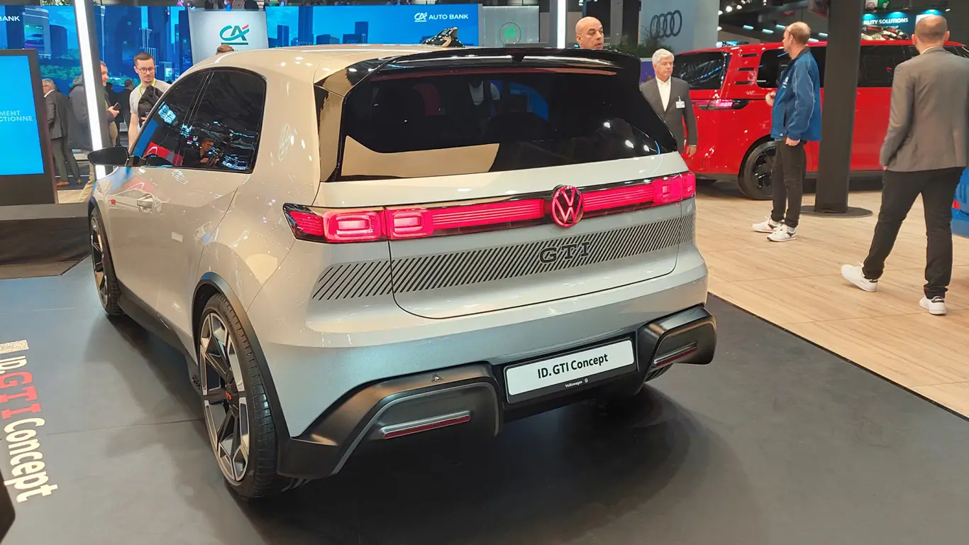 Автосалон в Париже 2024, стенд Volkswagen