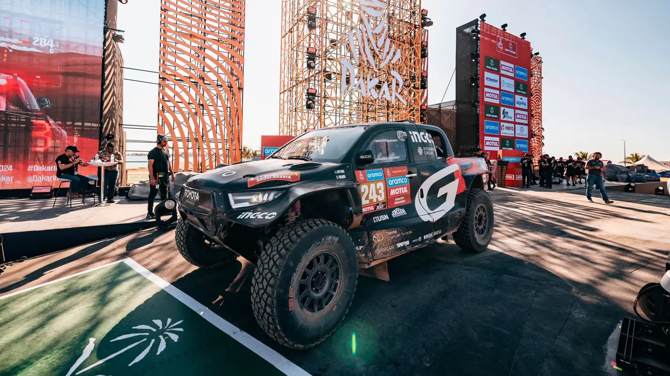 Toyota Hilux GR DKR