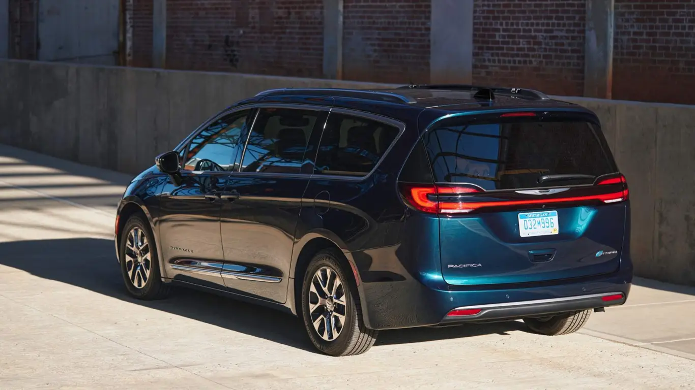 Chrysler Pacifica EV