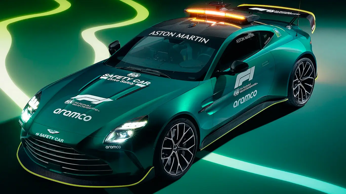 Aston Martin представляет автомобиль безопасности для Формулы-1