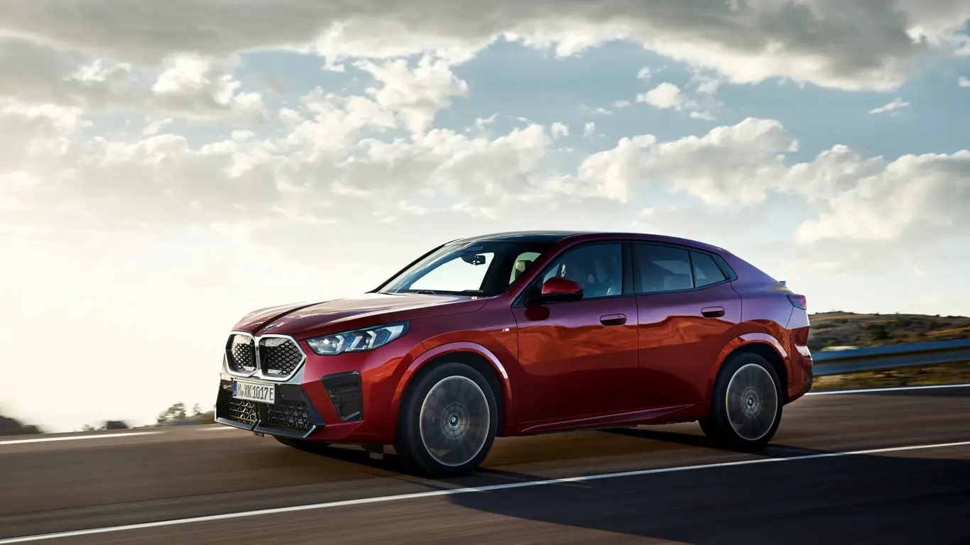 Новый кроссовер BMW X2 заменит сразу две модели марки